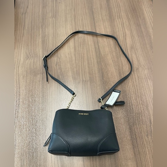 NWT Nine West Black Pebbled Crossbody Bag - Picture 4 of 7